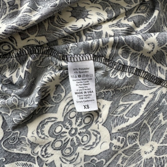 LULAROE Carly Dress Bundle of Two dresses Size Extra Small XS - Picture 13 of 16